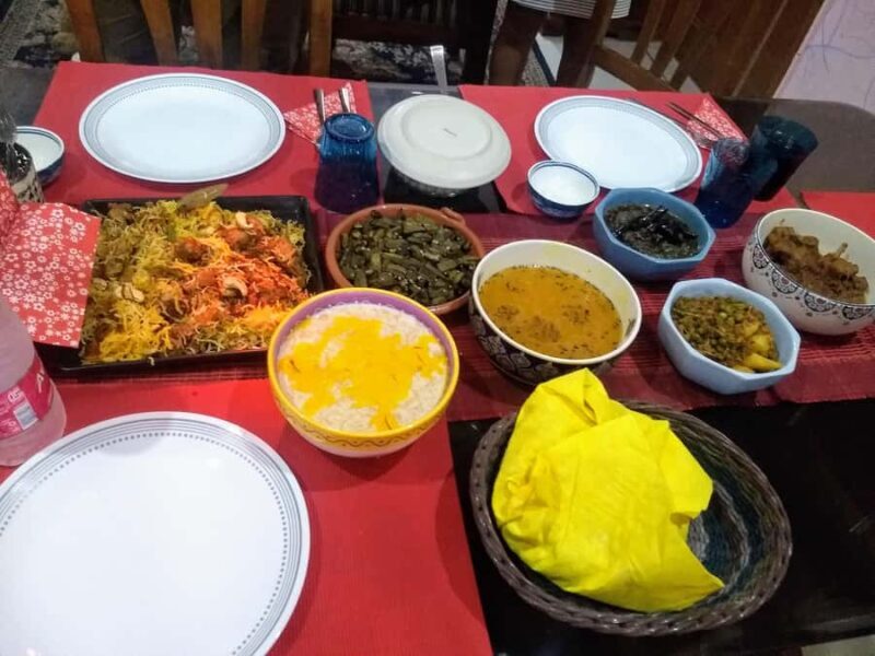 New Delhi: Celebrate Eid & Enjoy Lavish Dinner with a Family - Key Points