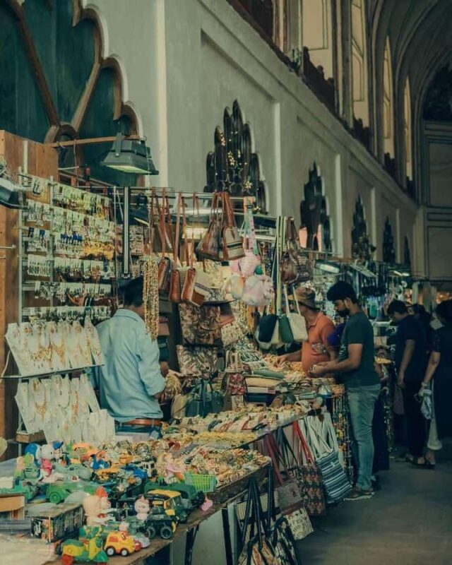 New Delhi: Local Shopping Tour by Car - The Itinerary in Detail