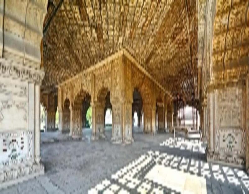 New Delhi: Red Fort Tour with Transfers :Choose form Option - FAQs