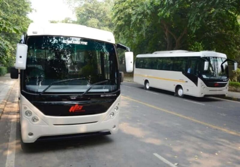 New Delhi: Same-Day Taj Mahal Group Tour at Economical Price - The Comfort of Private, Air-Conditioned Transportation