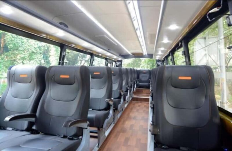 New Delhi: Same-Day Taj Mahal Group Tour at Economical Price - Exploring Agra Fort: Mughal Majesty