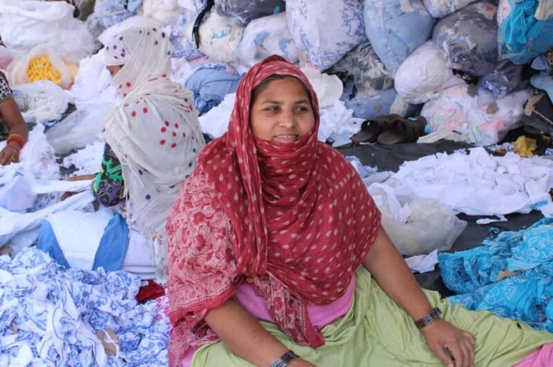 New Delhi: Sanjay Colony Slum & Old Delhi Street Food Tour - Who Will Love This Tour?