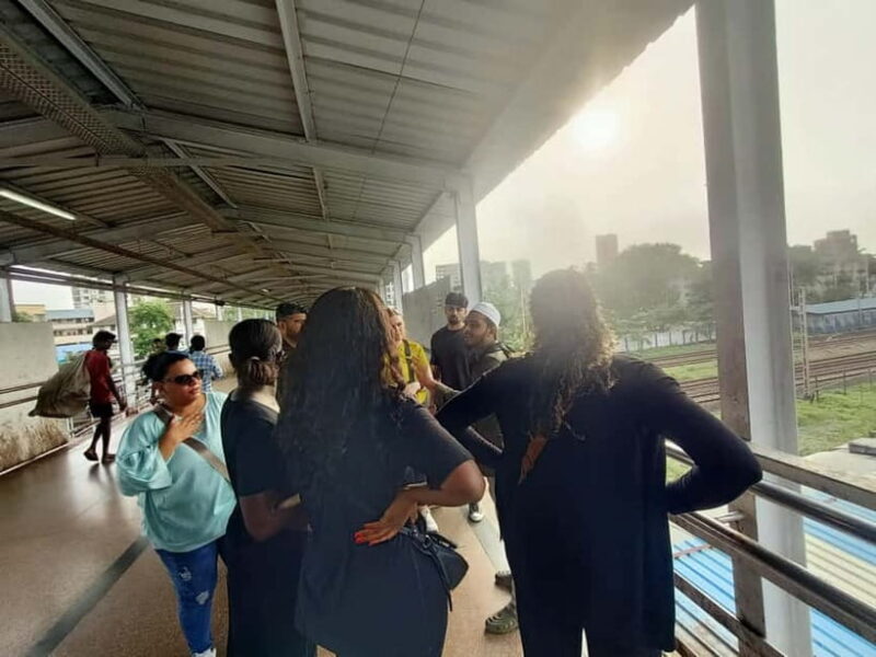 New Delhi: Slum Walking Tour with Chapati Factory Visit - Exploring New Delhis Slum: A Practical Guide to the Walking Tour with Chapati Factory Visit