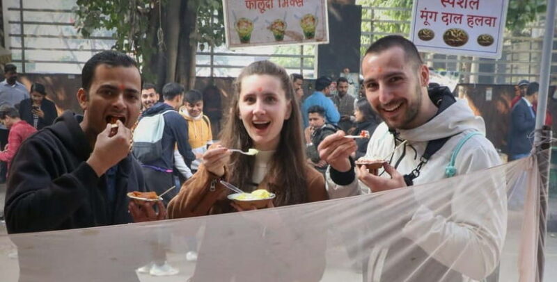 New Delhi: Street Breakfast Tour - Visiting Hanuman Temple and Chai Break