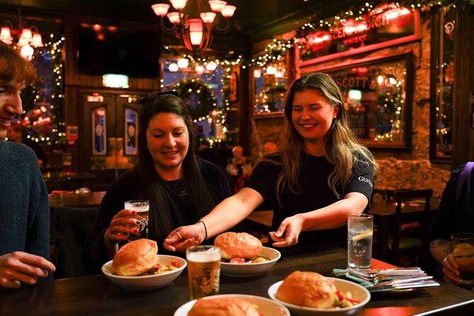 new-edinburgh-old-town-food-drinks-tour-with-eating-europe-2