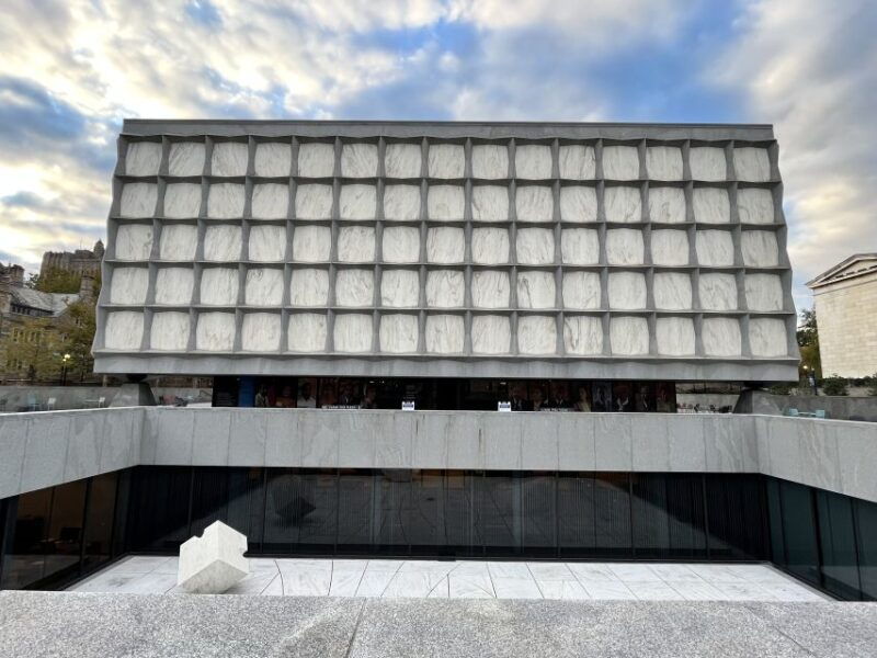 new-haven-historic-yale-smartphone-self-guided-walking-tour