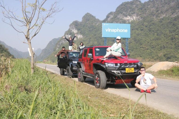 new-modern-jeep-ha-giang-loop-tour-2-days-private-room