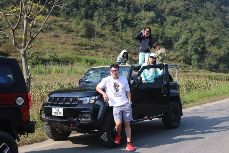 new-modern-jeep-ha-giang-loop-tour-2-days-private-room