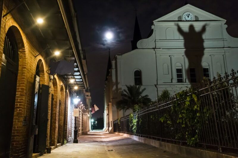 new-orleans-1-5-hour-vampire-tour-of-the-french-quarter