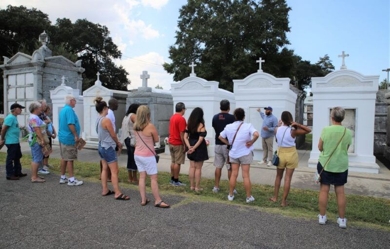 new-orleans-2-5-hour-city-cemetery-tour-by-bus