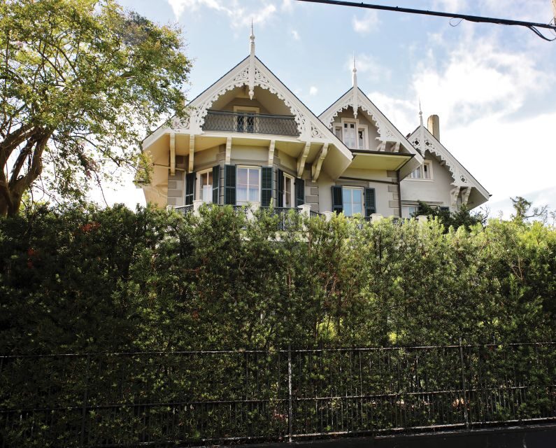 New Orleans: 2-Hour Homes of the Rich & Famous Walking Tour - Who Should Consider This Tour?
