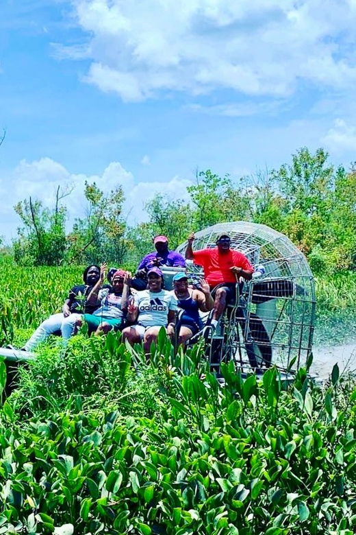 new-orleans-6-passenger-premium-airboat-swamp-tour