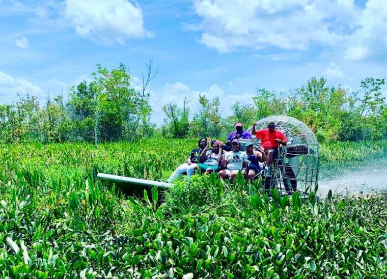 new-orleans-6-passenger-premium-airboat-swamp-tour