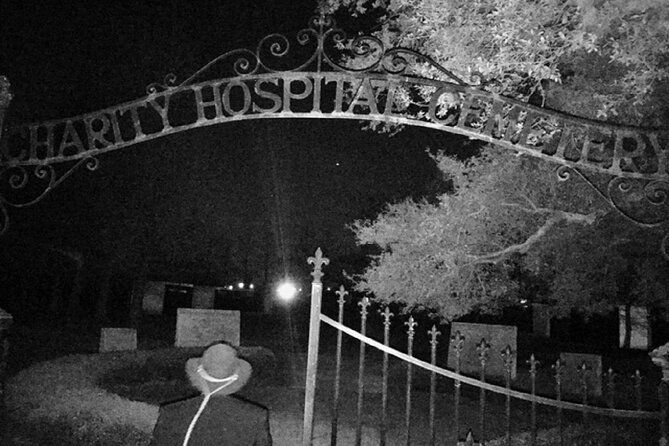 new-orleans-cemetery-and-paranormal-investigation-bus-tour