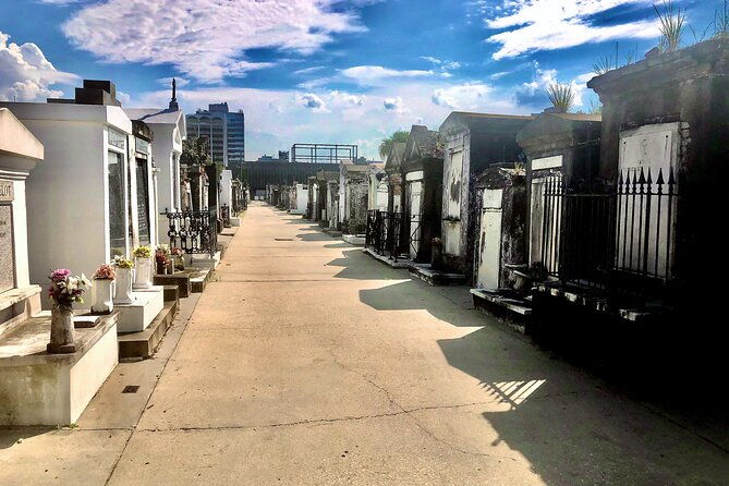 new-orleans-cemetery-walking-tour