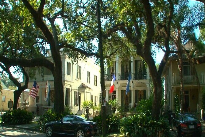 New Orleans City and Cemetery Bus Tour - The Details of the Tour Experience