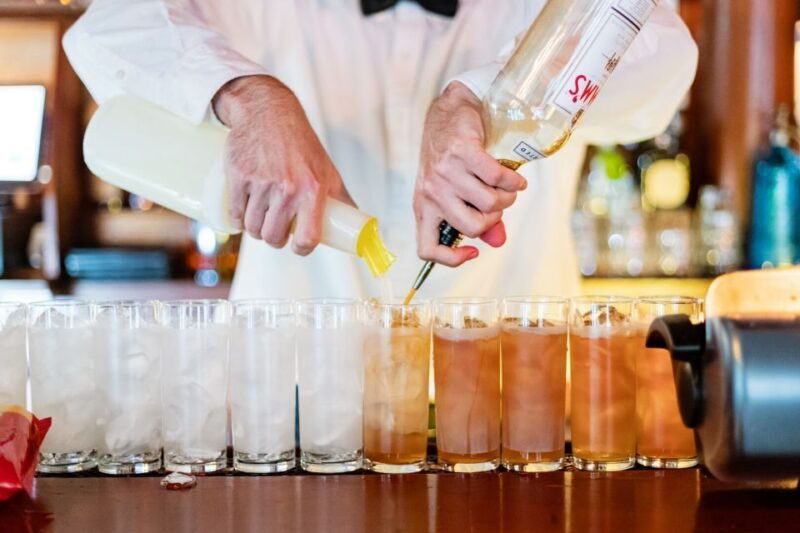 new-orleans-combo-cocktail-and-food-history-tour