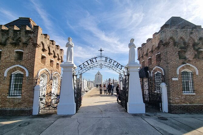 new-orleans-french-quarter-cemetery-bike-tour-2