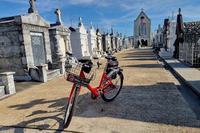 new-orleans-french-quarter-cemetery-bike-tour-2