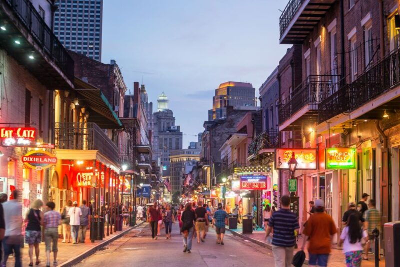new-orleans-french-quarter-saints-sinners-history-tour