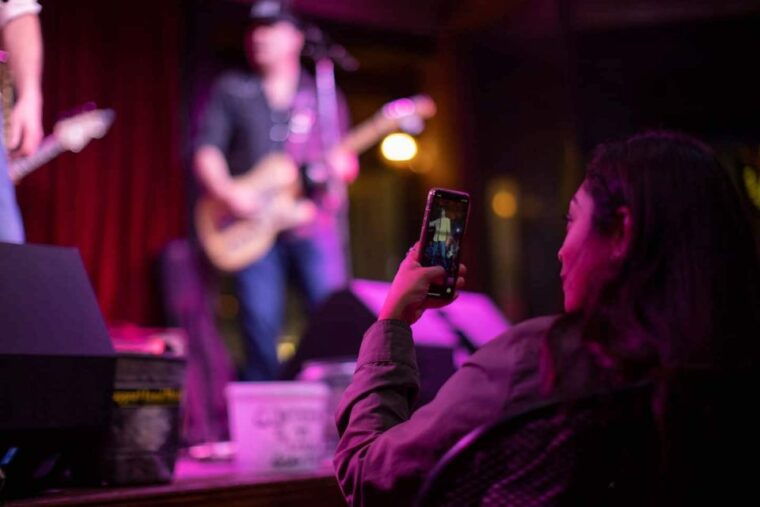 new-orleans-frenchmen-street-vip-live-music-pub-crawl