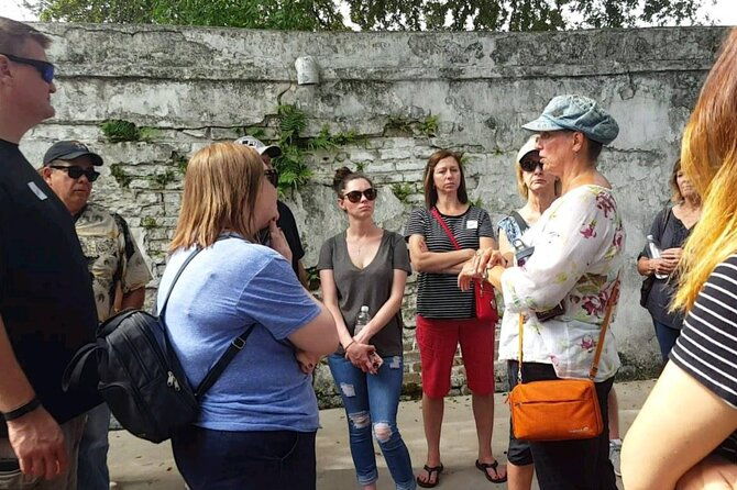 new-orleans-garden-district-2-hour-walking-tour-small-group