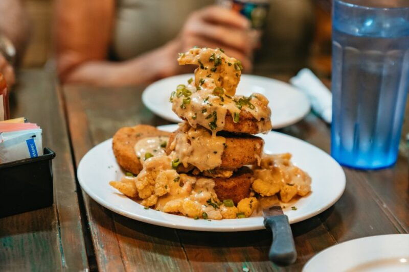 new-orleans-garden-district-food-drinks-history-tour