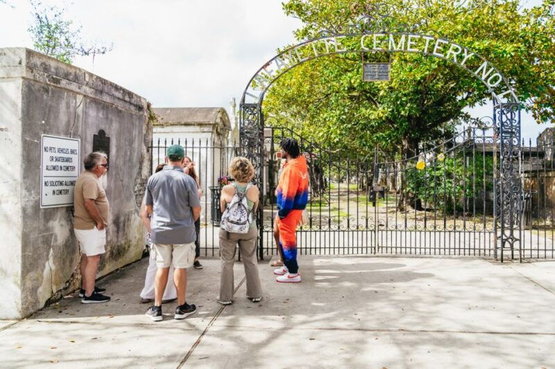 new-orleans-garden-district-food-drinks-history-tour