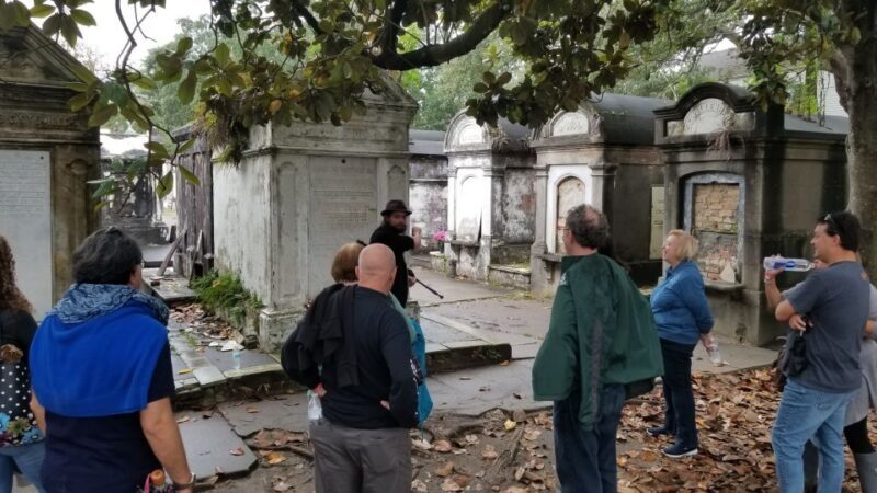 New Orleans: Garden District Tour - Cultural and Historical Insights: Cemeteries and Burial Rites