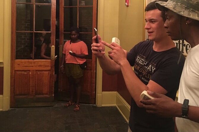 new-orleans-ghost-adventure-with-real-paranormal-equipment