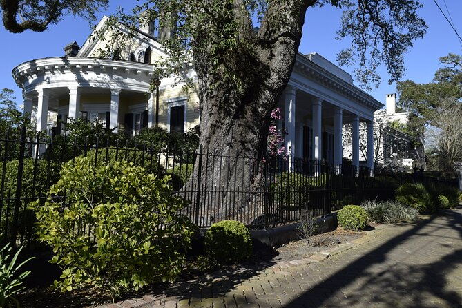 new-orleans-highlights-of-the-garden-district-walking-tour