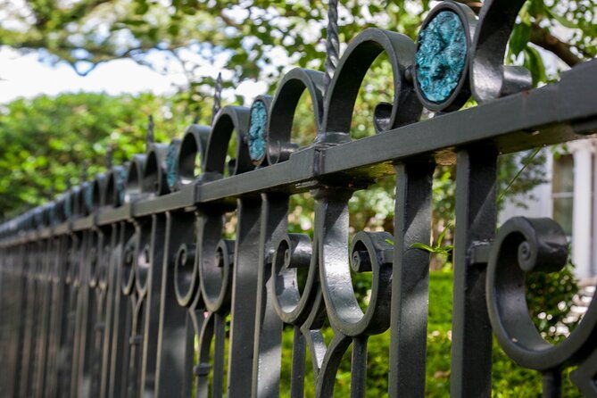 new-orleans-highlights-of-the-garden-district-walking-tour