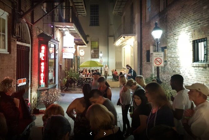 new-orleans-historic-haunted-bar-crawl-2