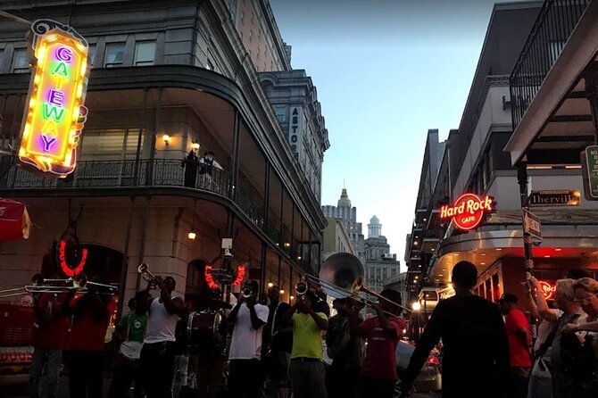 new-orleans-historic-haunted-bar-crawl
