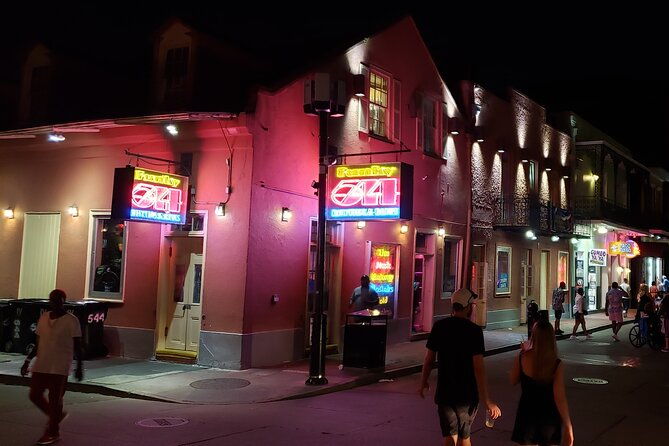 new-orleans-lewd-spirits-haunted-tour-with-bar-stops