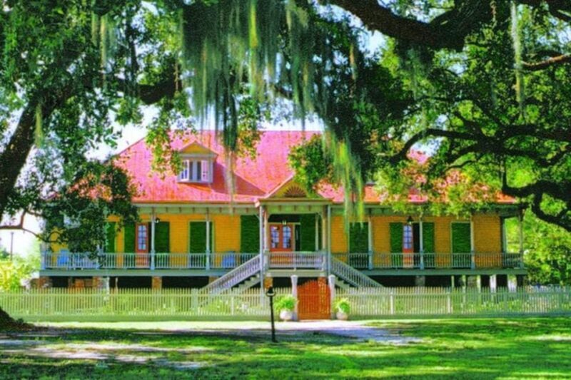 New Orleans: Oak Alley & Laura Plantation Tour w/Transport - Who Should Consider This Tour?