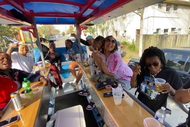 new-orleans-party-bike-bar-tour-murals-history-and-bar-hop