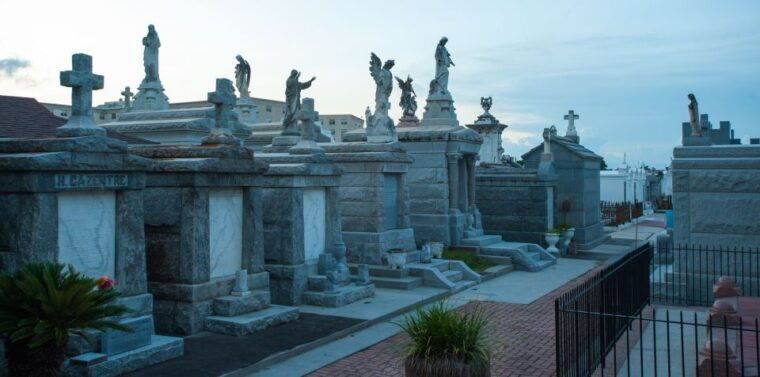new-orleans-st-louis-cemetery-3-guided-walking-tour