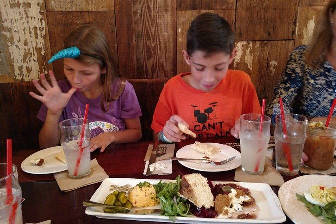 new-orleans-weekend-garden-district-food-history-tour