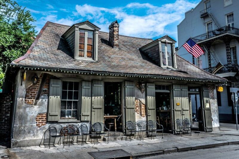 new-orleans-wicked-history-walking-tour-with-a-local-witch