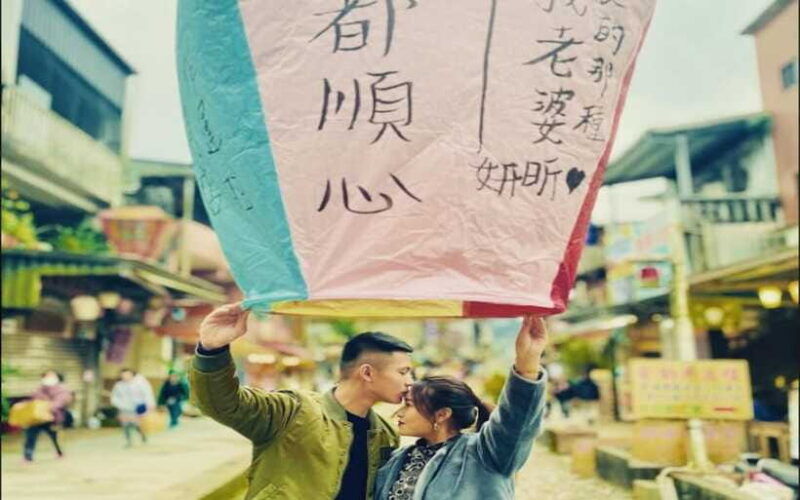 new-taipei-pingxi-sky-lantern-festival-experience-in-shifen