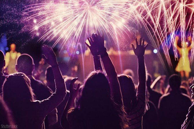 new-years-eve-dinner-cruise-party-on-bosphorus-istanbul-2026