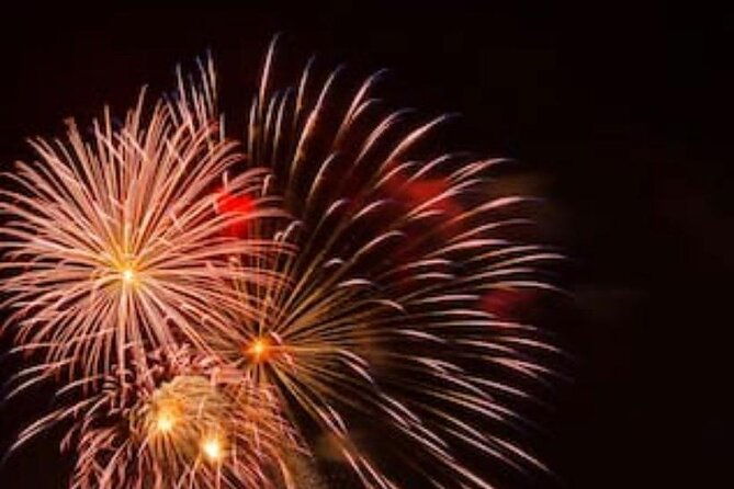 new-years-eve-on-a-sailboat-with-fireworks-display-in-lisbon