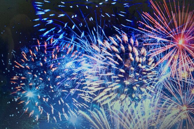 new-years-eve-on-a-sailboat-with-fireworks-display-in-lisbon