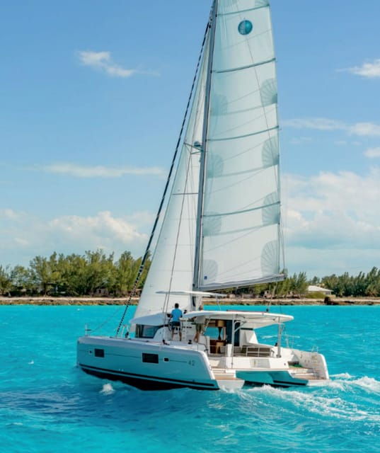 new-years-eve-on-a-vip-catamaran-in-lisbon-with-fireworks