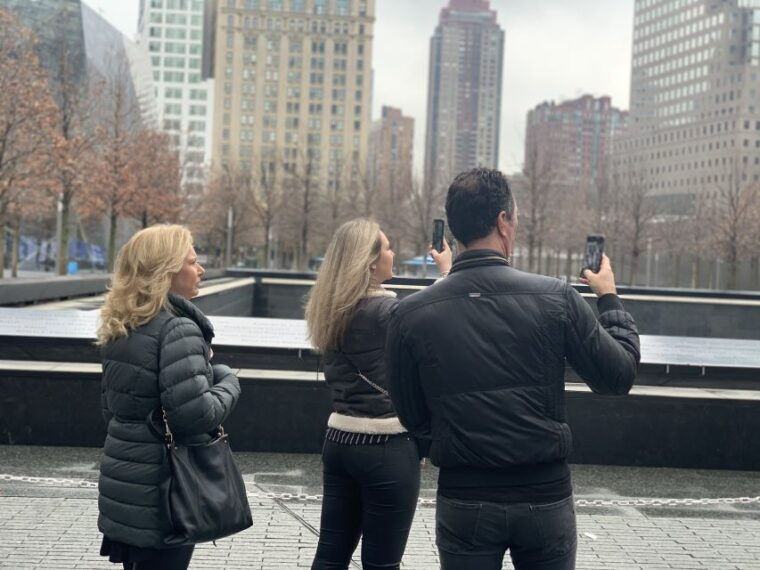 new-york-city-9-11-memorial-ground-zero-walking-tour