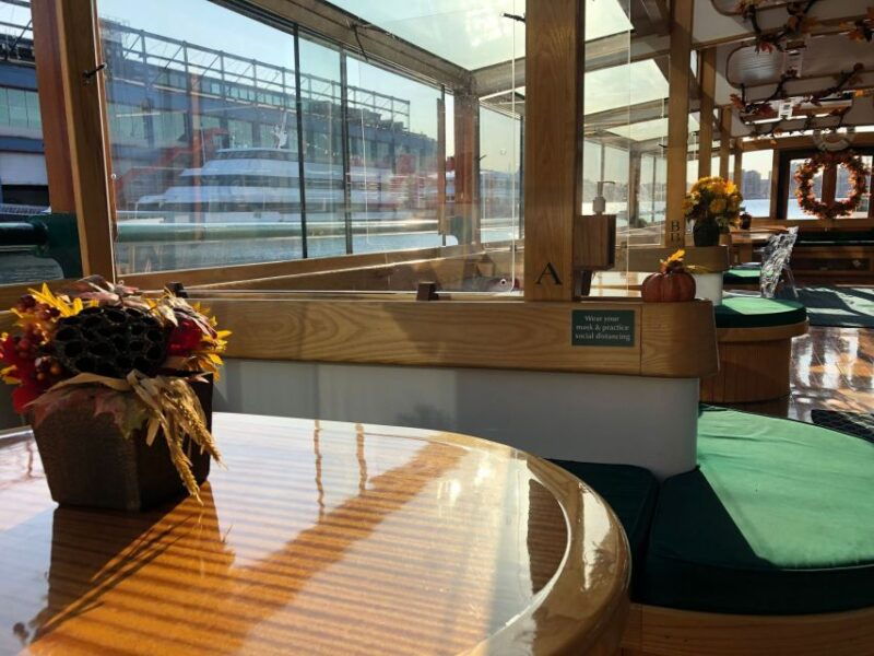 new-york-city-afternoon-fall-foliage-lunch-cruise