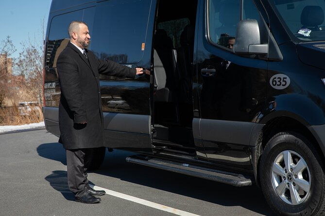 new-york-city-airport-arrival-transfer-by-sprinter-lga-jfk-ewr