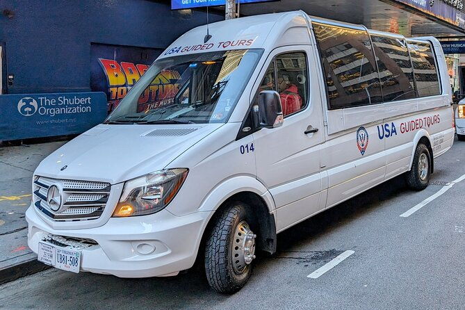 new-york-city-at-night-bus-tour