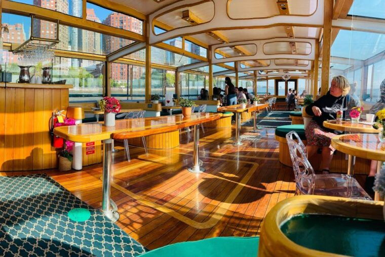 new-york-city-champagne-and-cheese-pairing-cruise